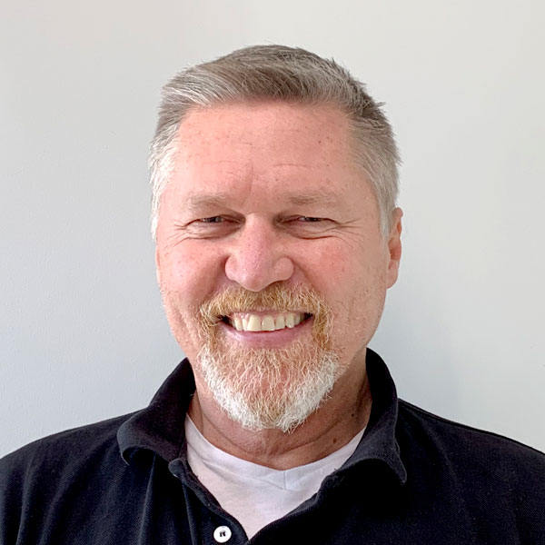 Mitarbeiter im technischen Bereich von transfluid.