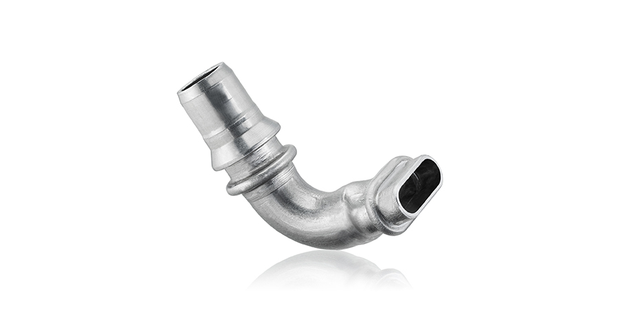 Gebogenes Metallrohr mit Anschluss und geformtem Ende für Automotive- und Fluidtechnik-Systeme.