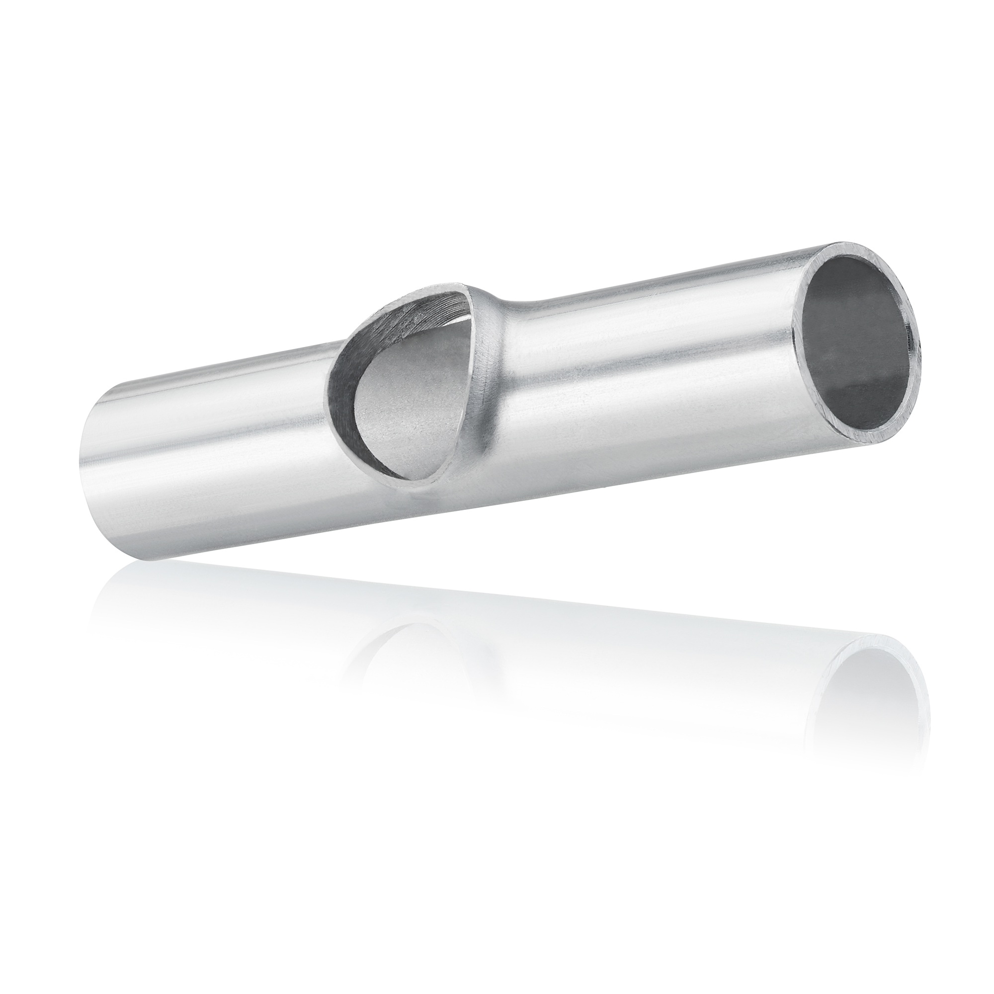 Metallrohr mit T-Ausschnitt für HVAC-Systeme gefertigt durch präzise CNC-Rohrbearbeitung von transfluid.